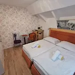 Foehrenhain Gæstehus Gerasdorf bei Wien