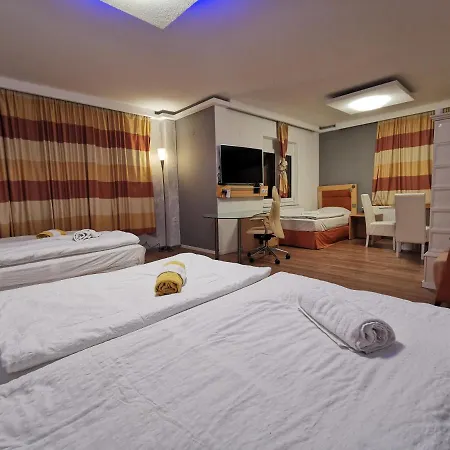 Foehrenhain Guest house