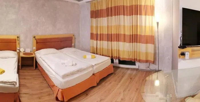 Foehrenhain Gerasdorf bei Wien